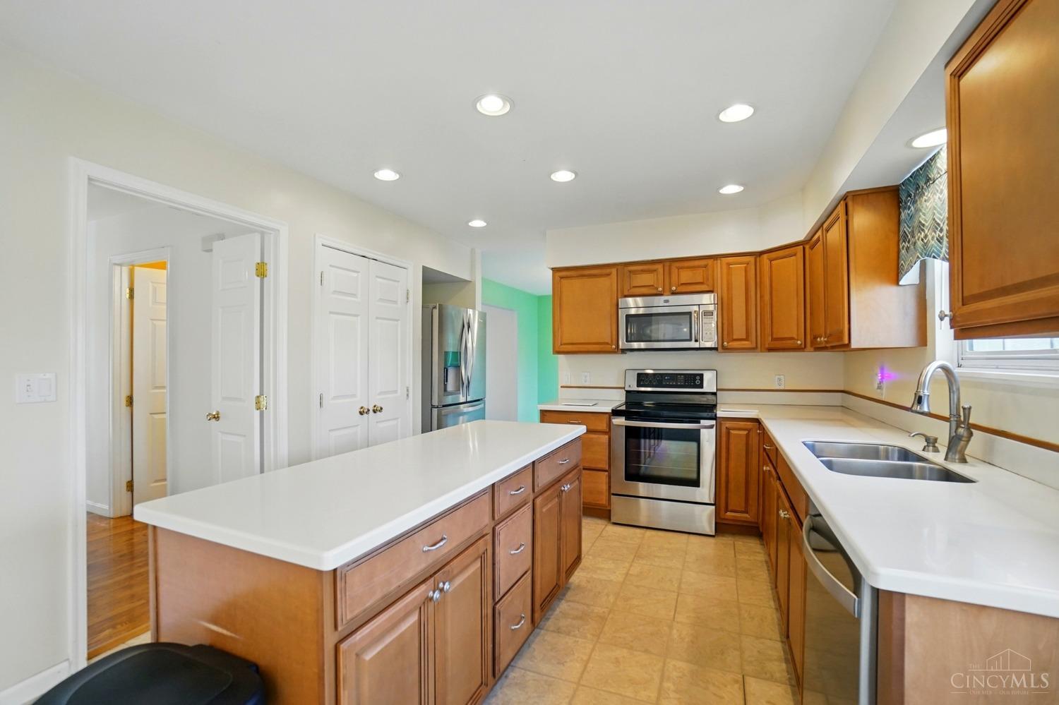 8177 Fox Knoll Dr, West Chester, Ohio image 17