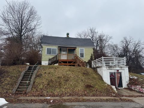 Photo of 6501 Coleridge Avenue, Cincinnati, OH 45213 (MLS # 1868571)