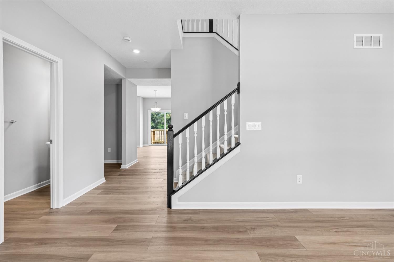 1515 Acadia Drive 42