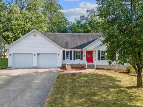 Homes For Sale - 129 Vaughn Avenue<br/> Hillsboro, OH 45133