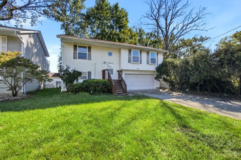 Photo of 11968 Seventh Avenue, Cincinnati, OH 45249 (MLS # 1895418)