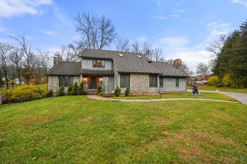 Photo of 1749 Gloucester Drive, Fairfield, OH 45014 (MLS # 1863219)