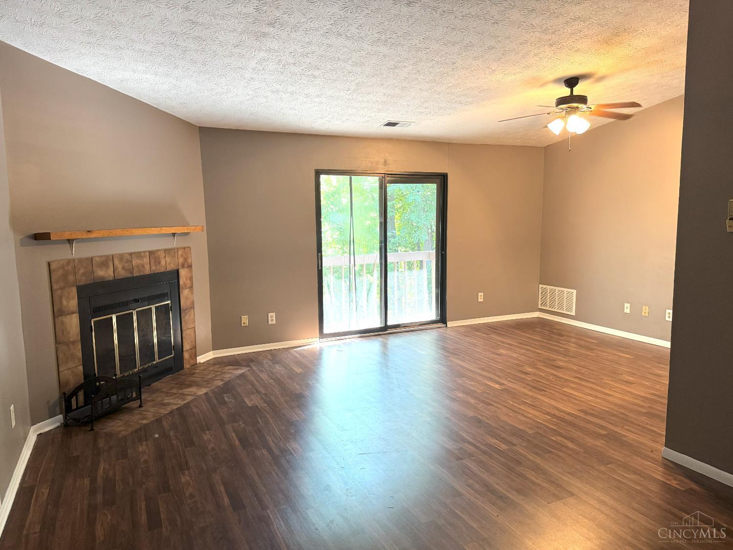 7215 Creekview Drive 11