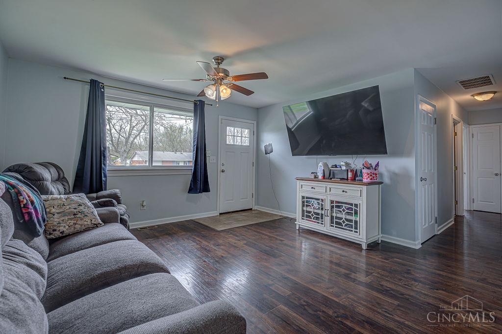 10092 Windswept Lane