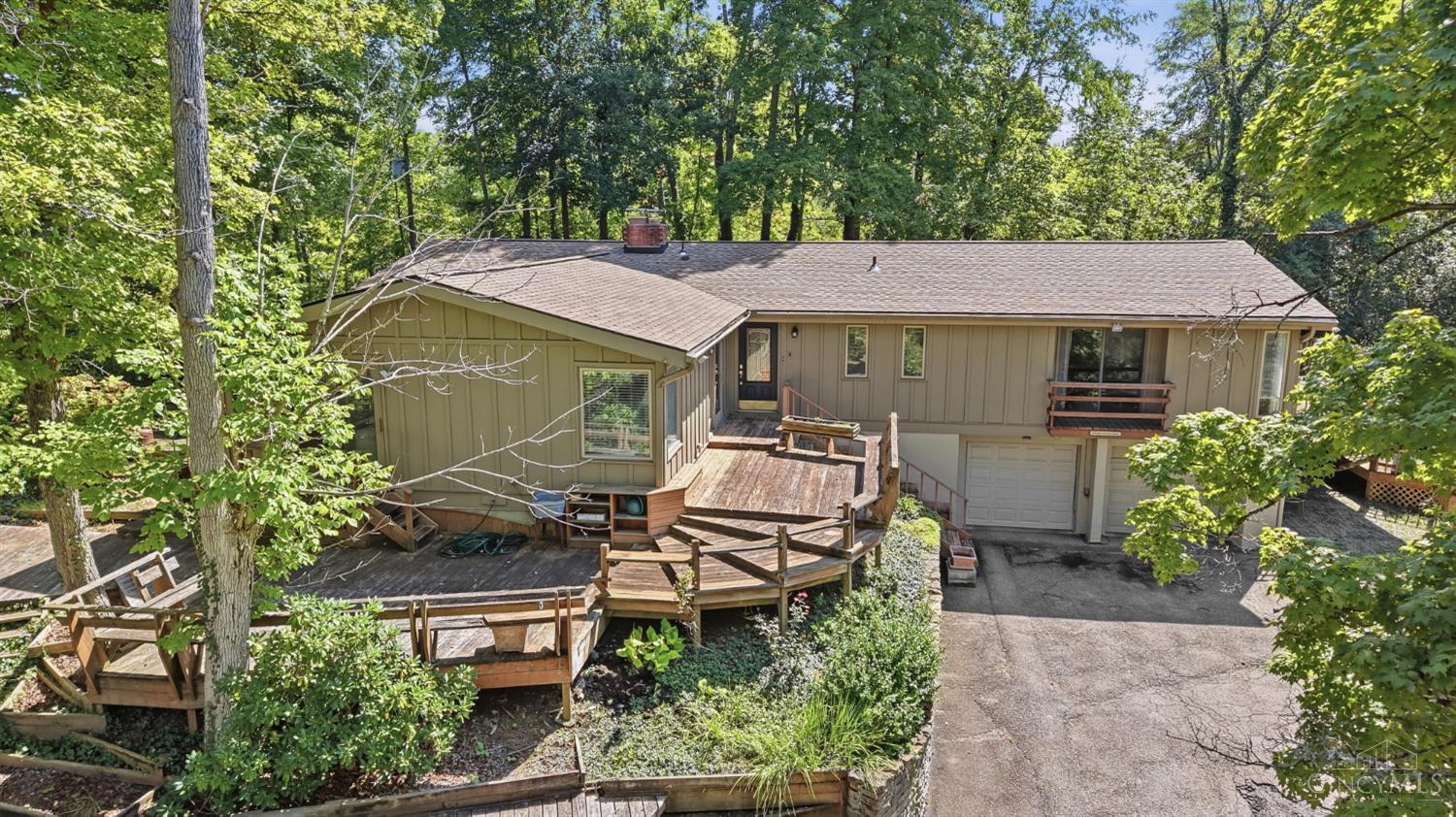 1875 Wolfangel Road