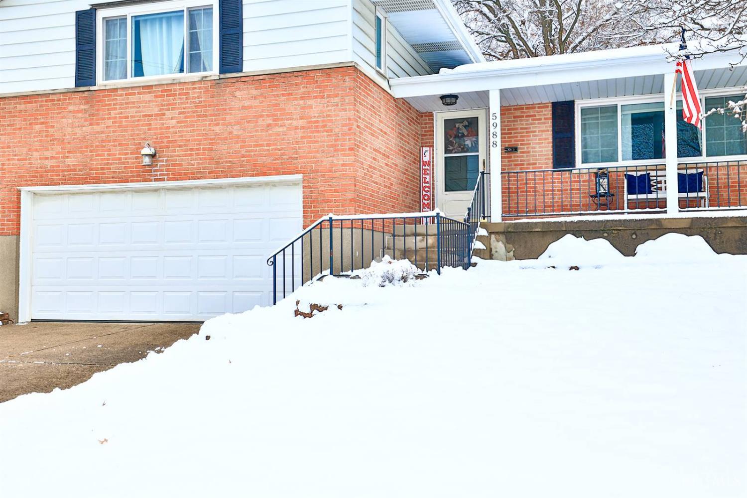 5988 North Glen Road