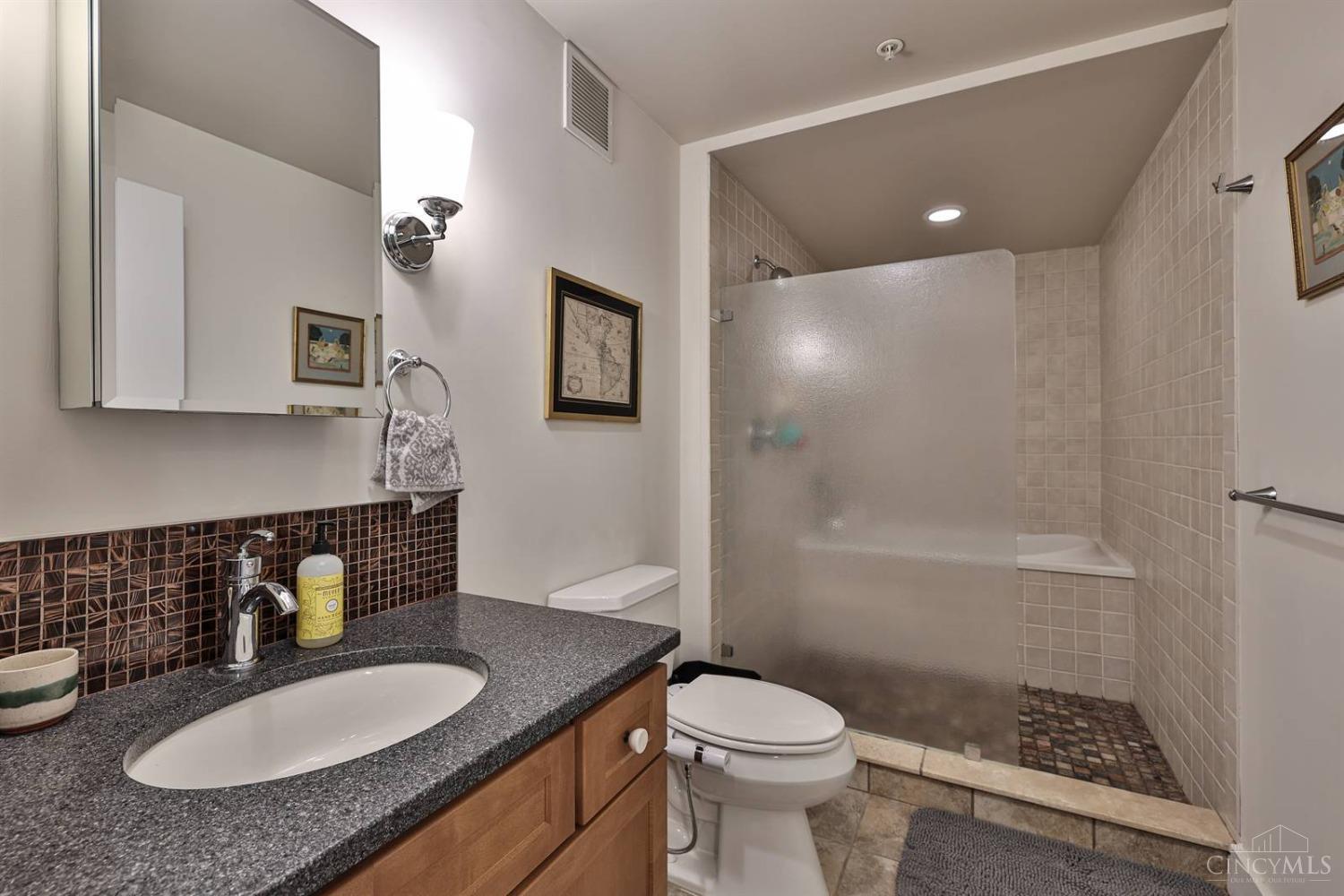 512 Reading Road #202, Cincinnati, Ohio image 18