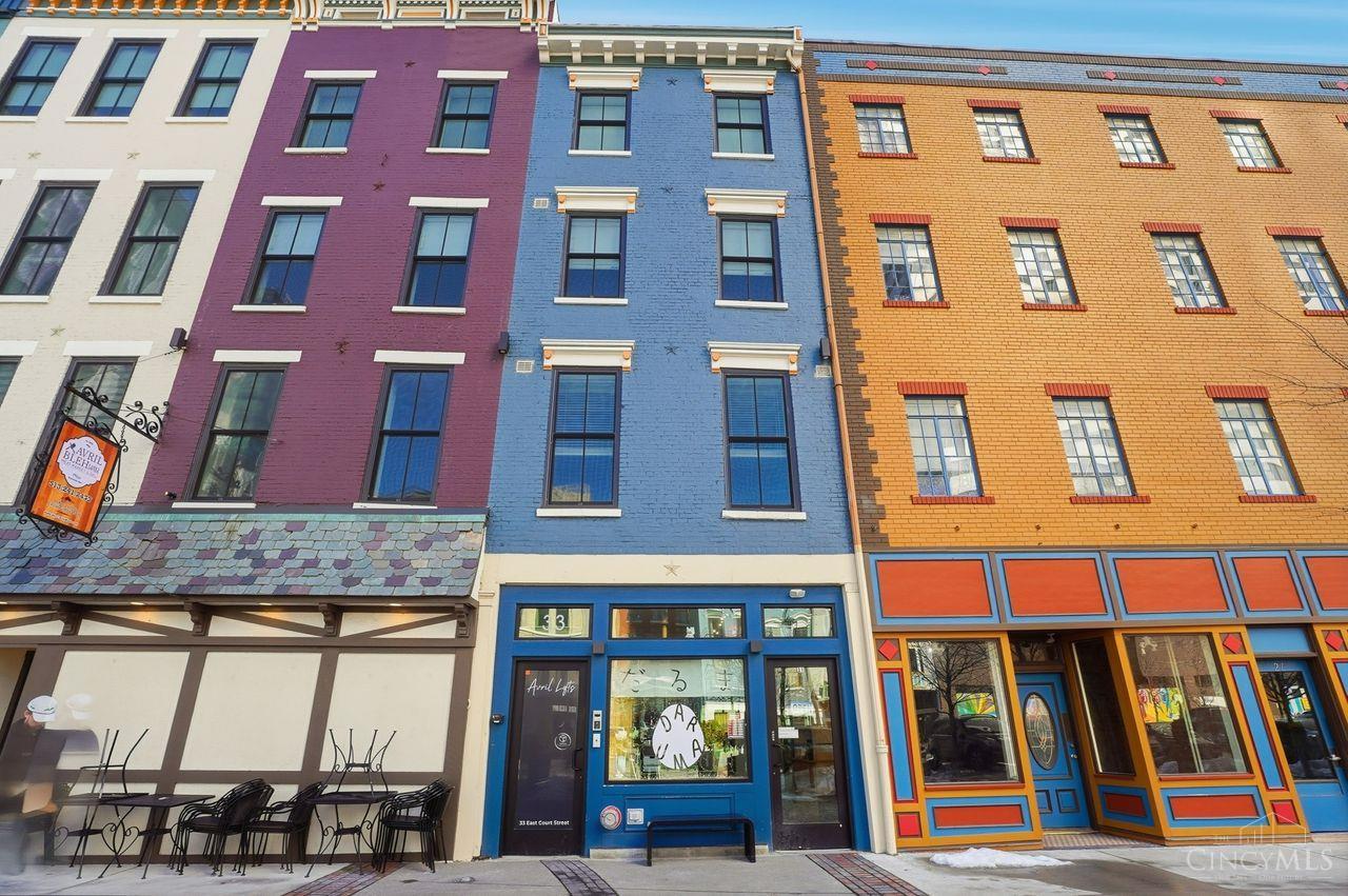 33 E Court Street 403