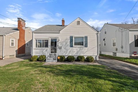 Photo of 4120 Hoffman Avenue, Deer Park, OH 45236 (MLS # 1871067)