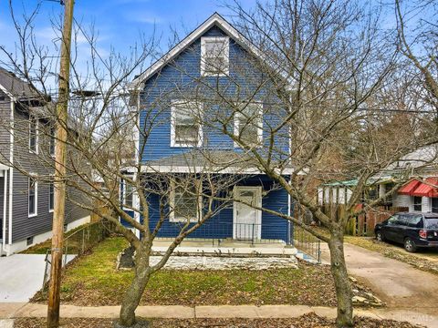 Photo of 133 Meridian Street, Cincinnati, OH 45233 (MLS # 1867201)