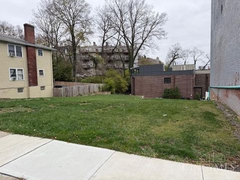 MLS: 1839952