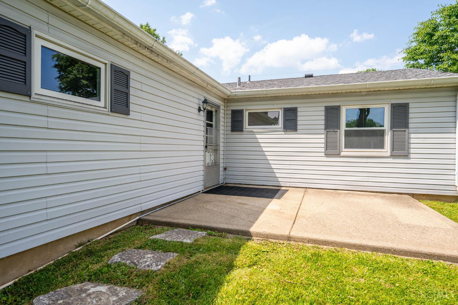 3359 Ainsworth Drive, Colerain Twp, Ohio image 32