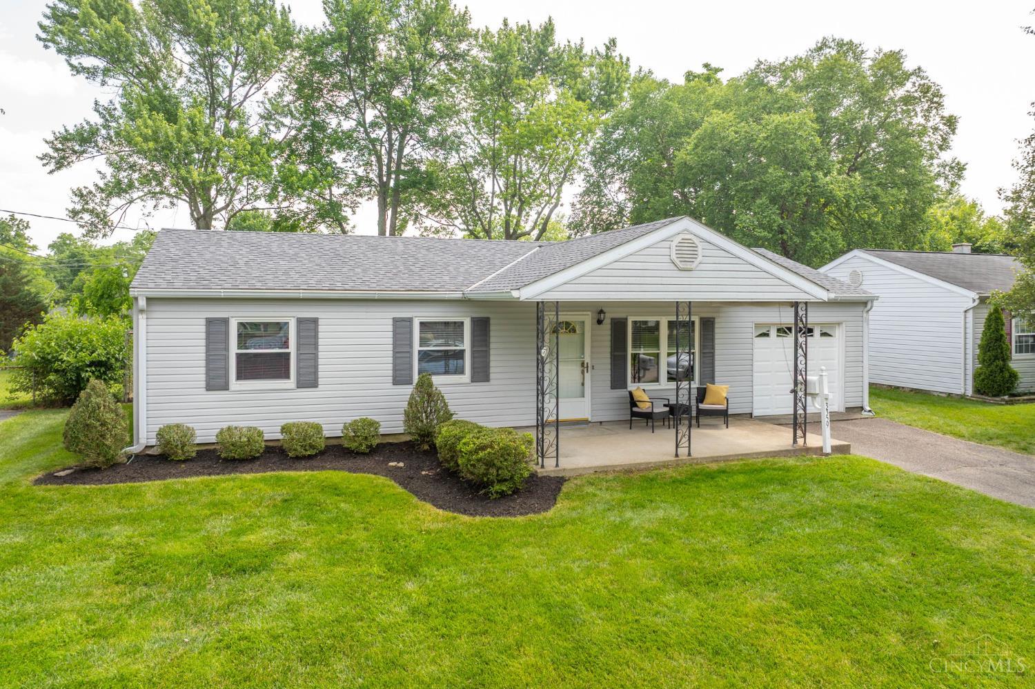 3359 Ainsworth Drive, Colerain Twp, Ohio image 2