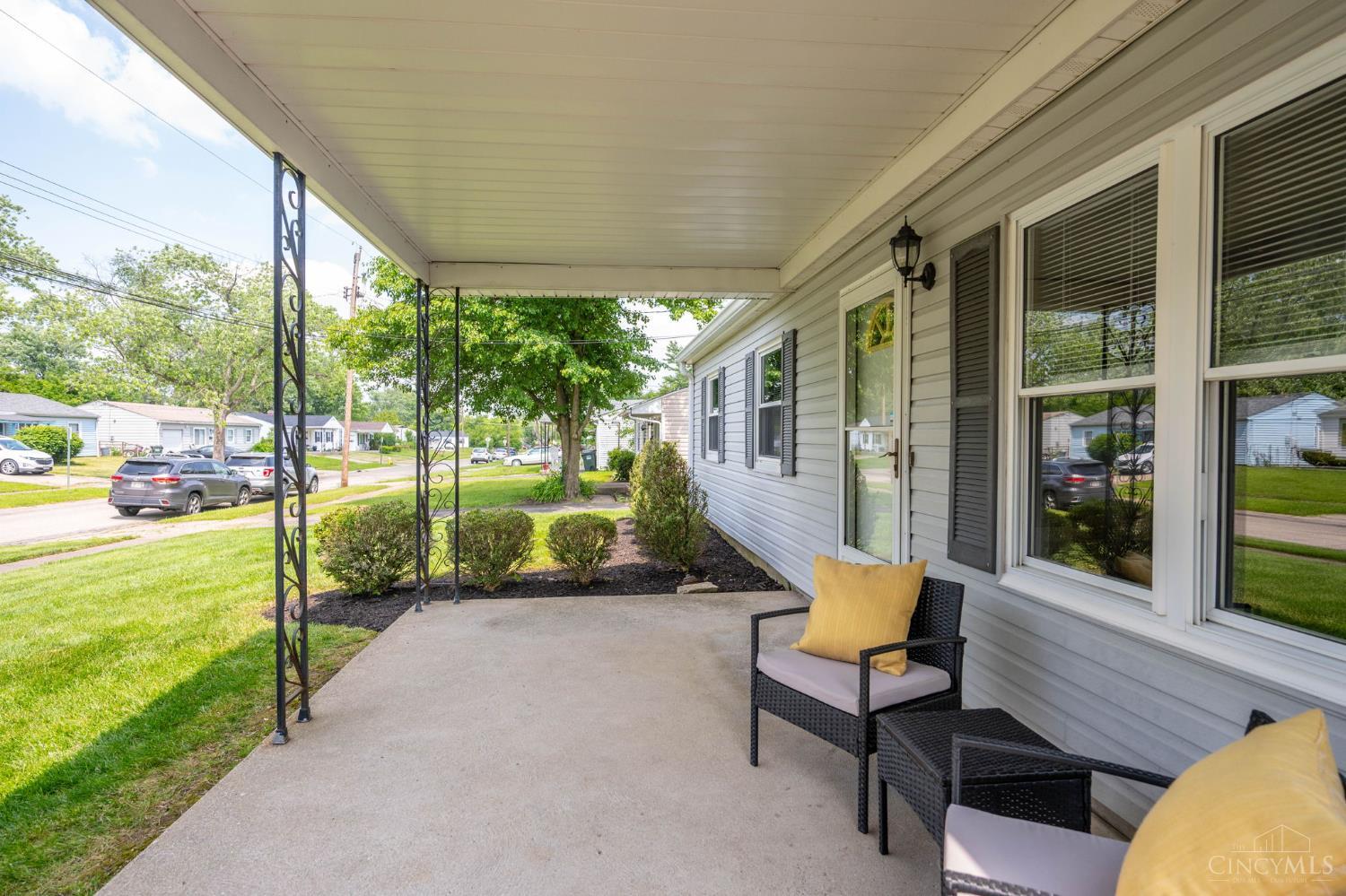 3359 Ainsworth Drive, Colerain Twp, Ohio image 4