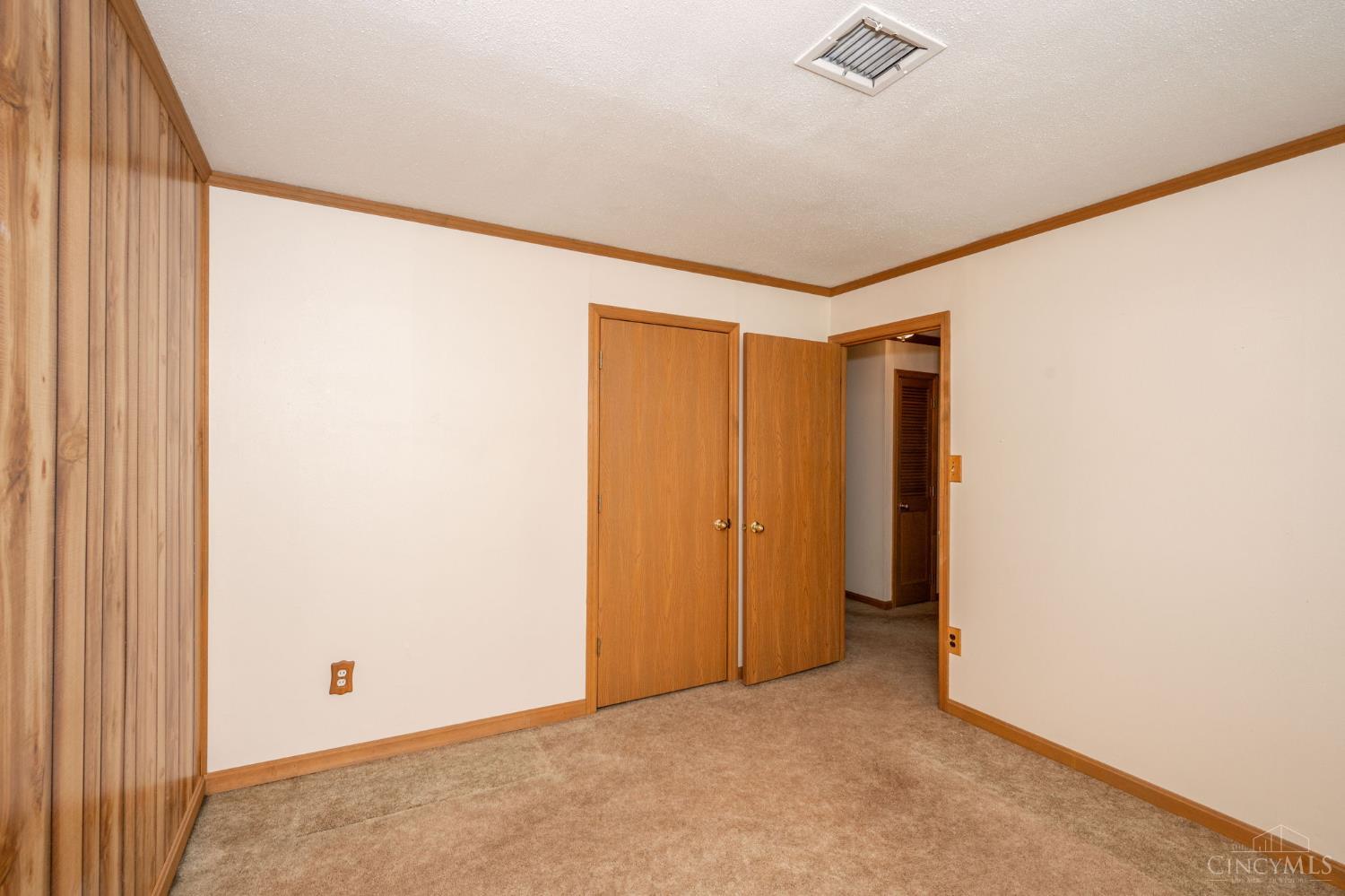 3359 Ainsworth Drive, Colerain Twp, Ohio image 25