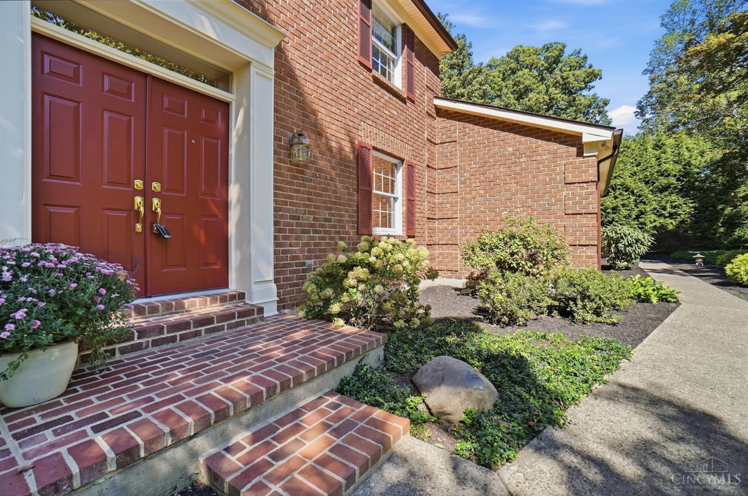 1091 Raintree Drive