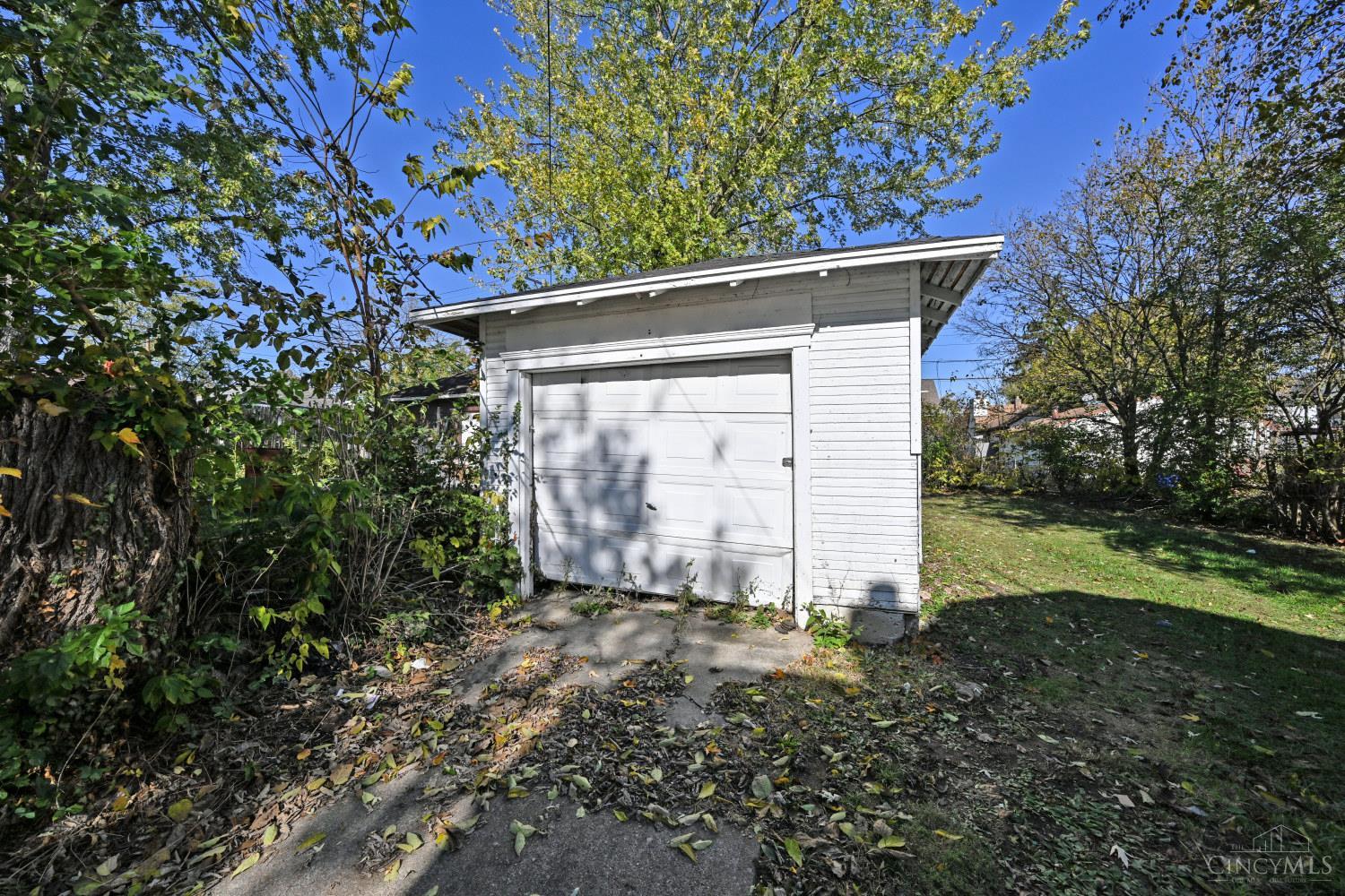 221 E Siebenthaler Avenue