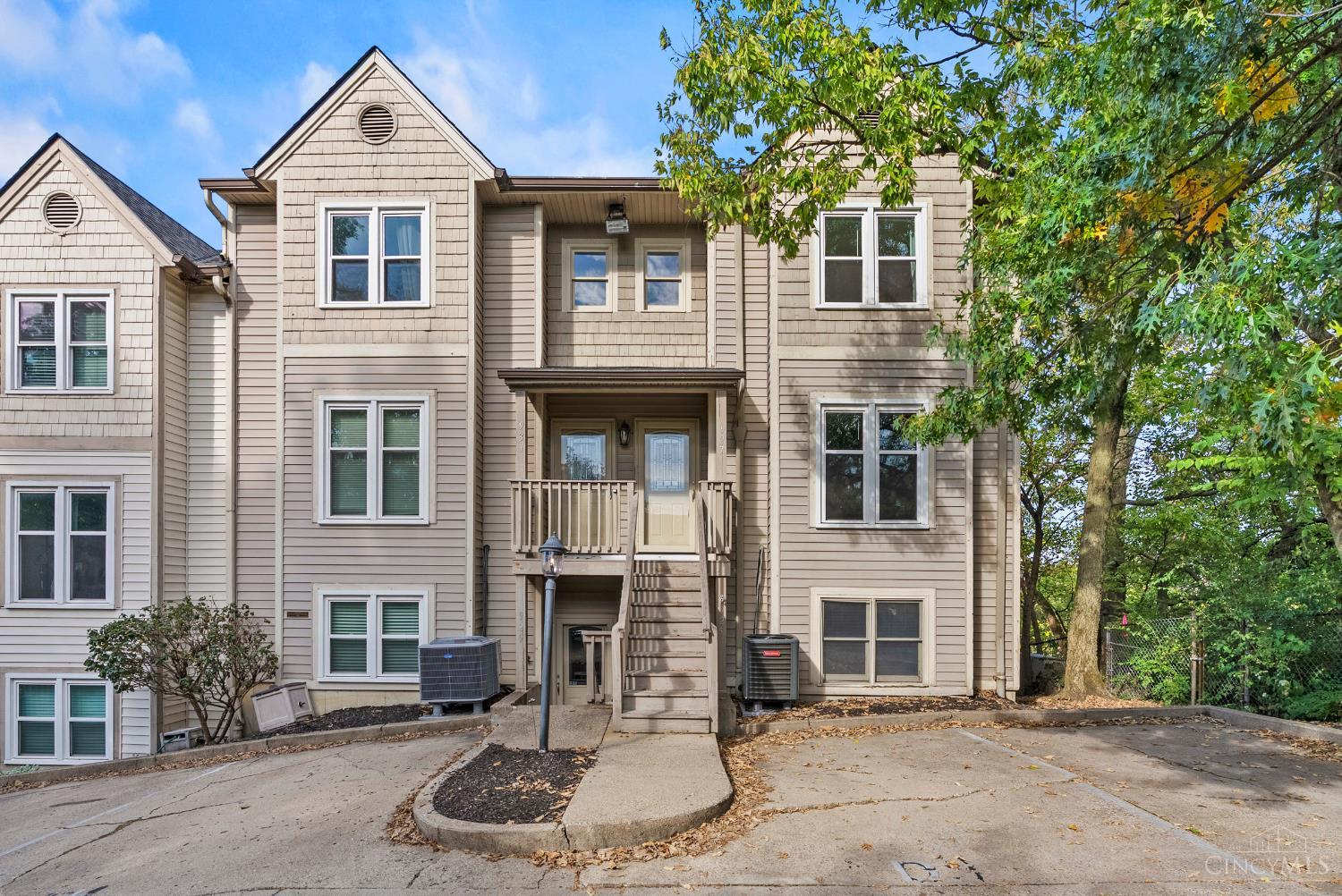 927 Auburnview Drive