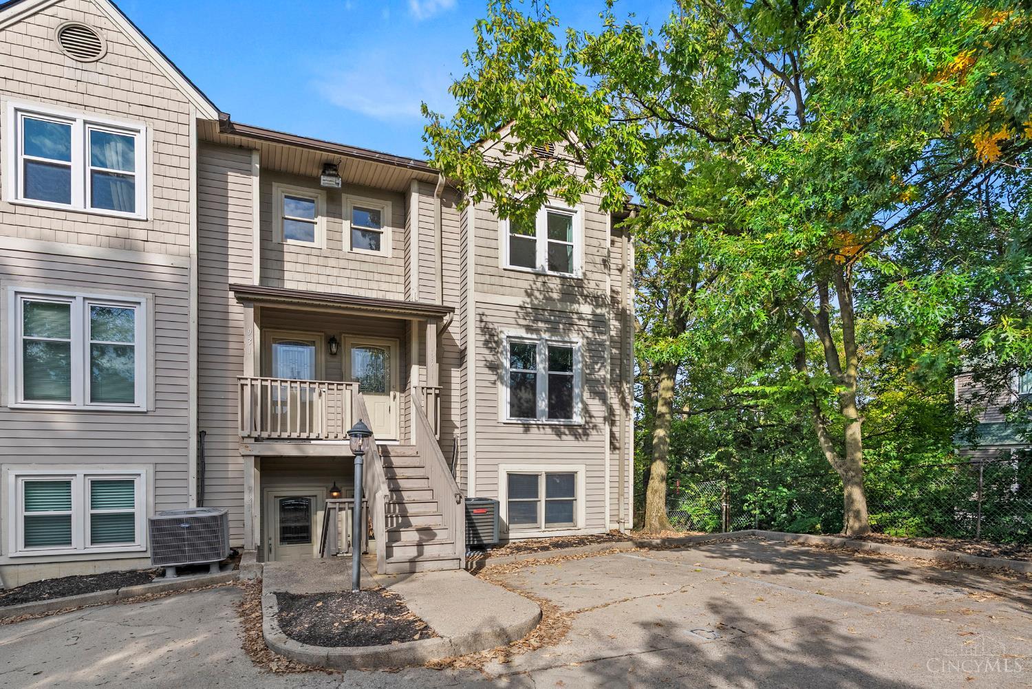 927 Auburnview Drive