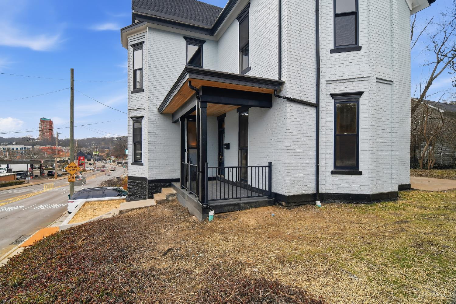 3634 Columbia Parkway