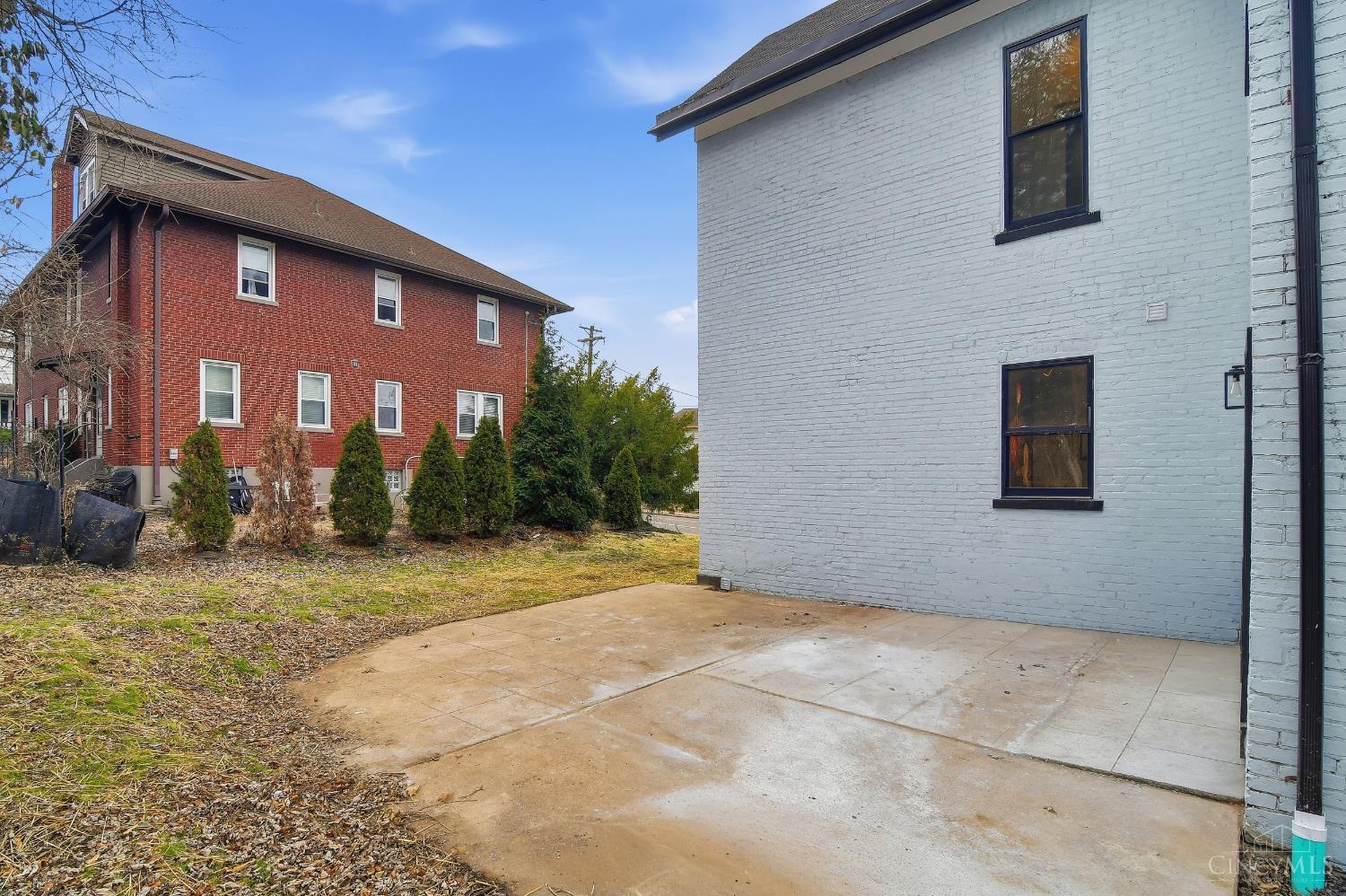 3634 Columbia Parkway