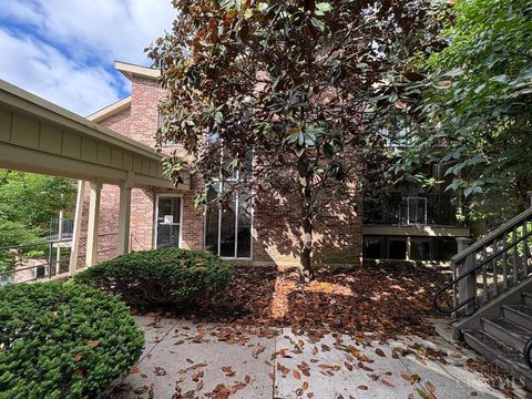 Photo of 3065 Alpine Terrace #12A, Cincinnati, OH 45208 (MLS # 1875625)