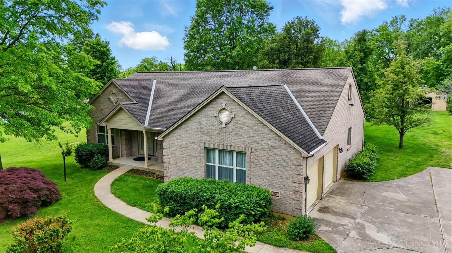 6319 Winding Way, Maineville, Ohio image 1