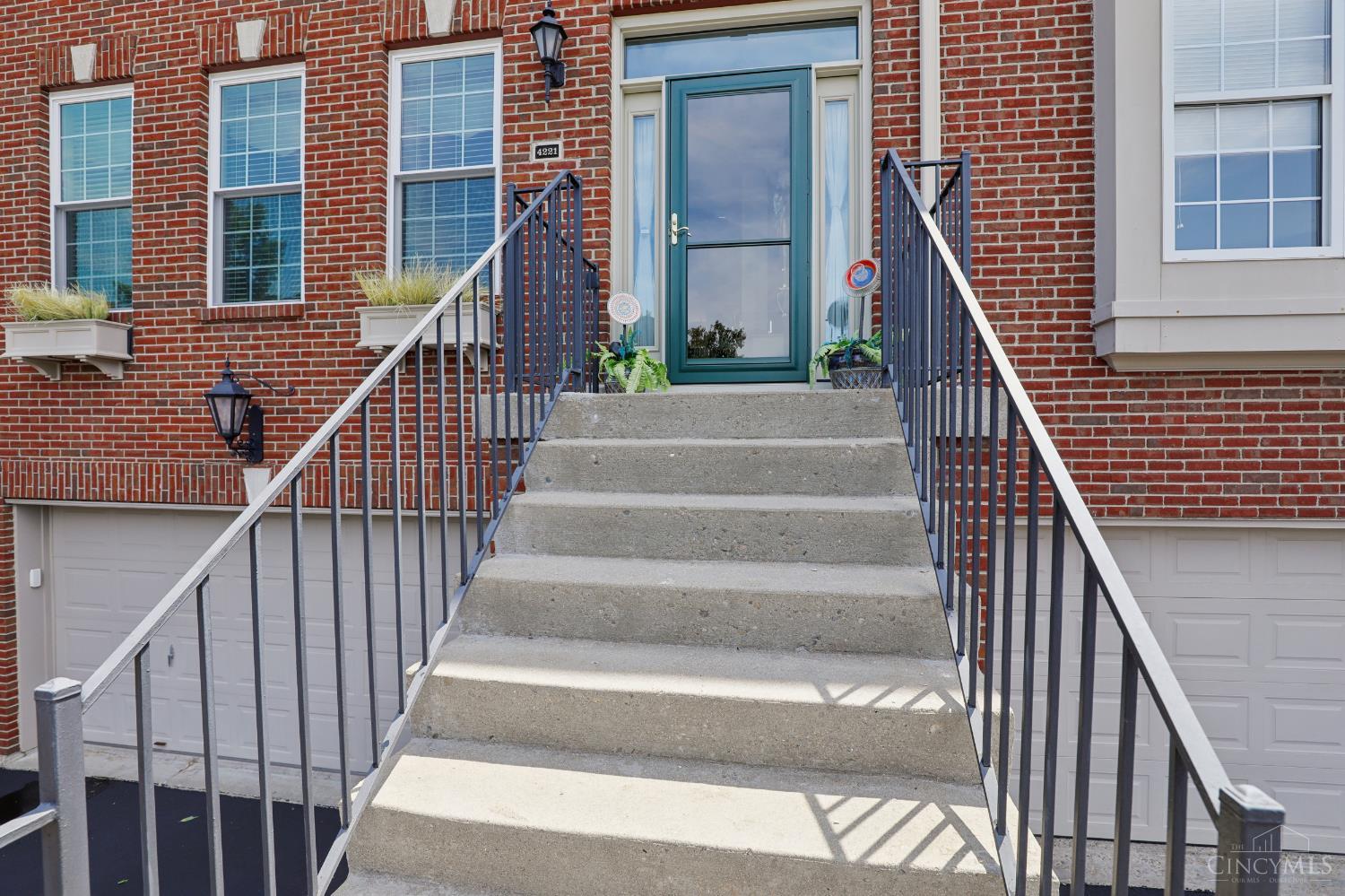 4221 Saint Andrews Place