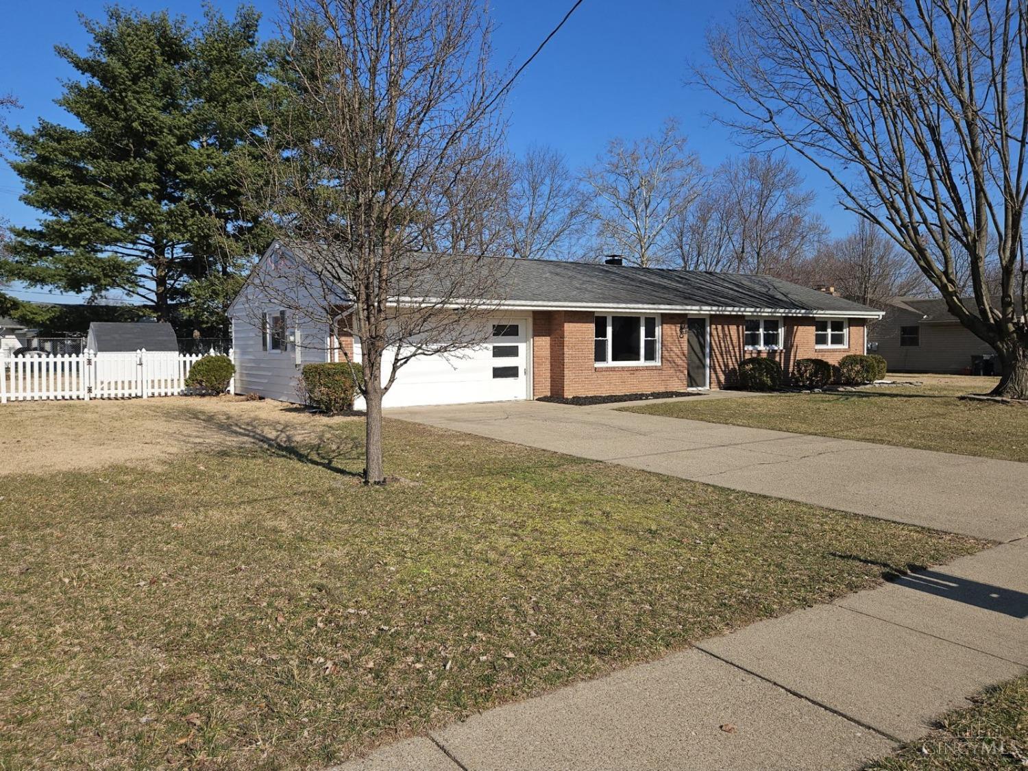 410 Hemlock Drive, Trenton, Ohio image 1