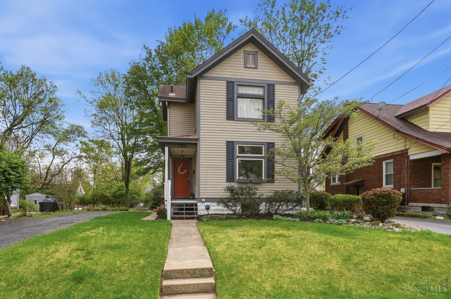 3935 St James Avenue