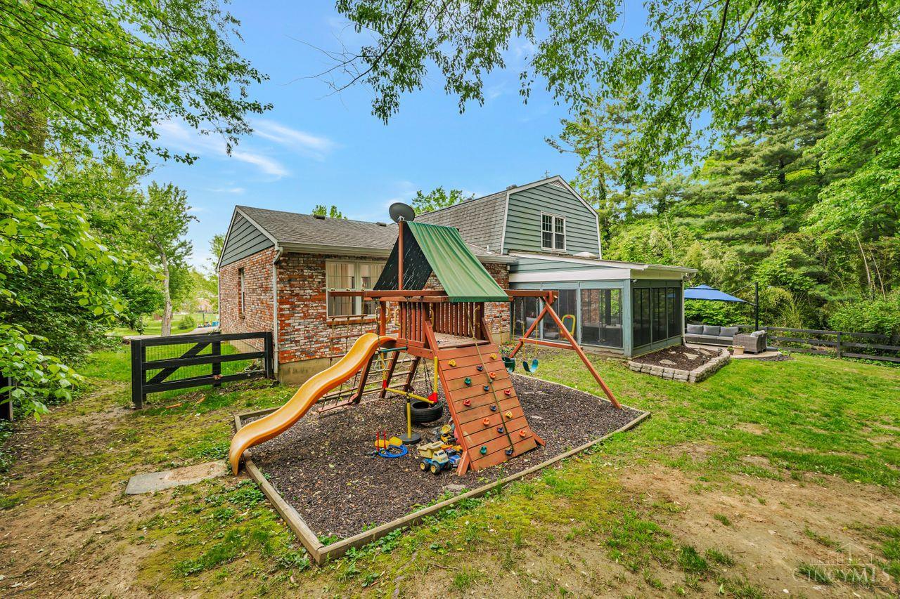 5653 Highland Terrace Drive, Miami Twp, Ohio image 46