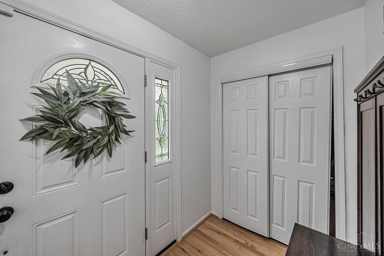 5653 Highland Terrace Drive, Miami Twp, Ohio image 6