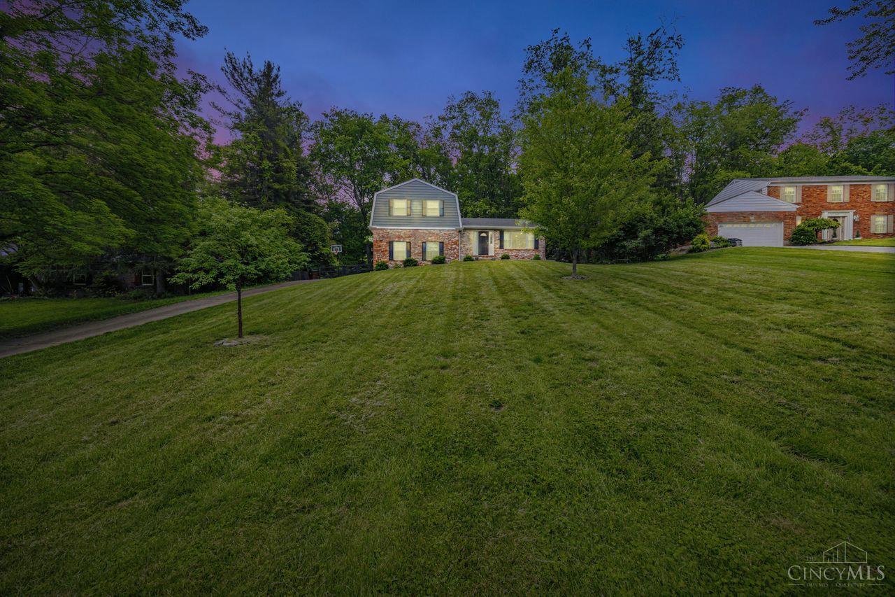 5653 Highland Terrace Drive, Miami Twp, Ohio image 2