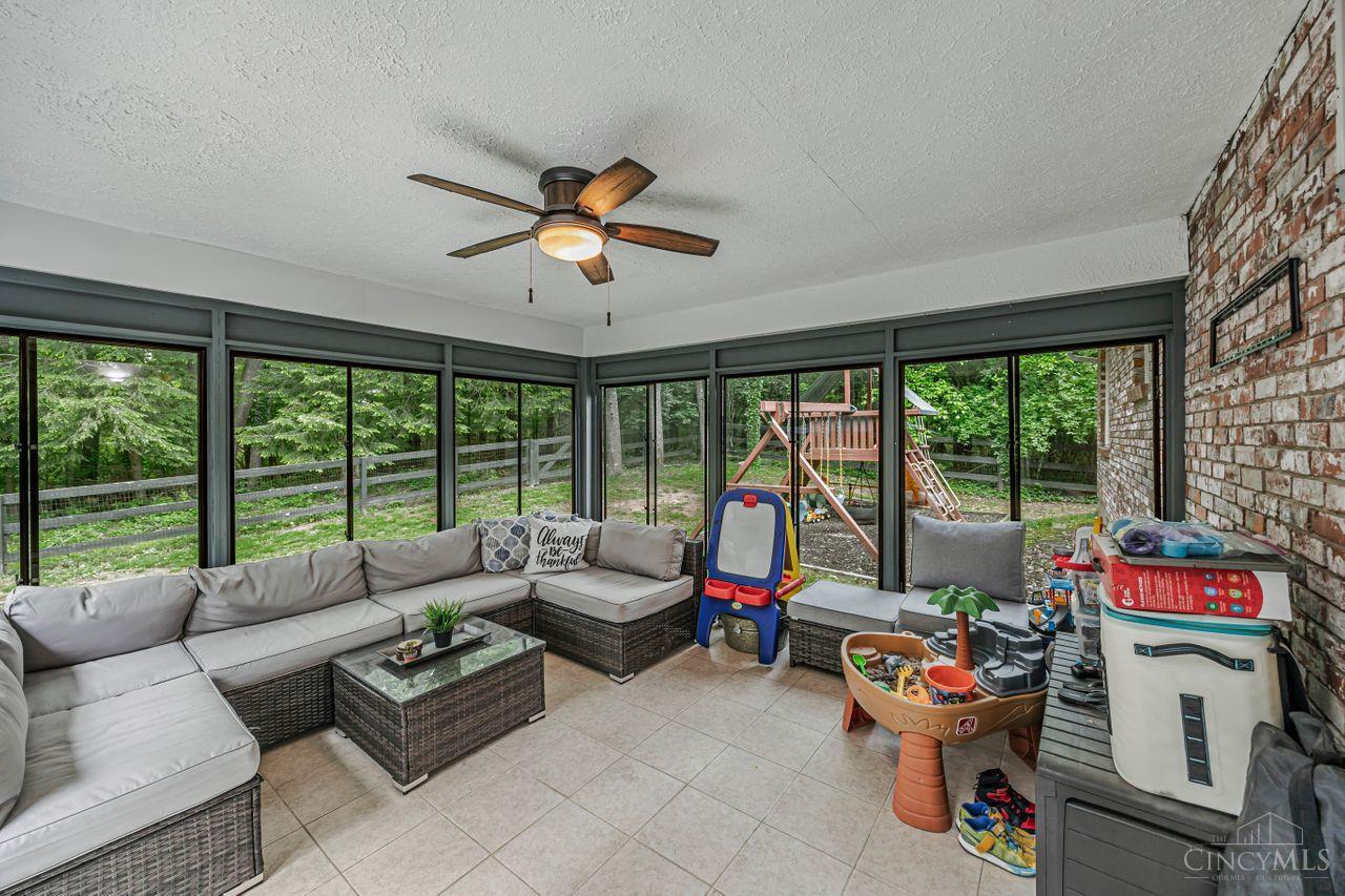 5653 Highland Terrace Drive, Miami Twp, Ohio image 38
