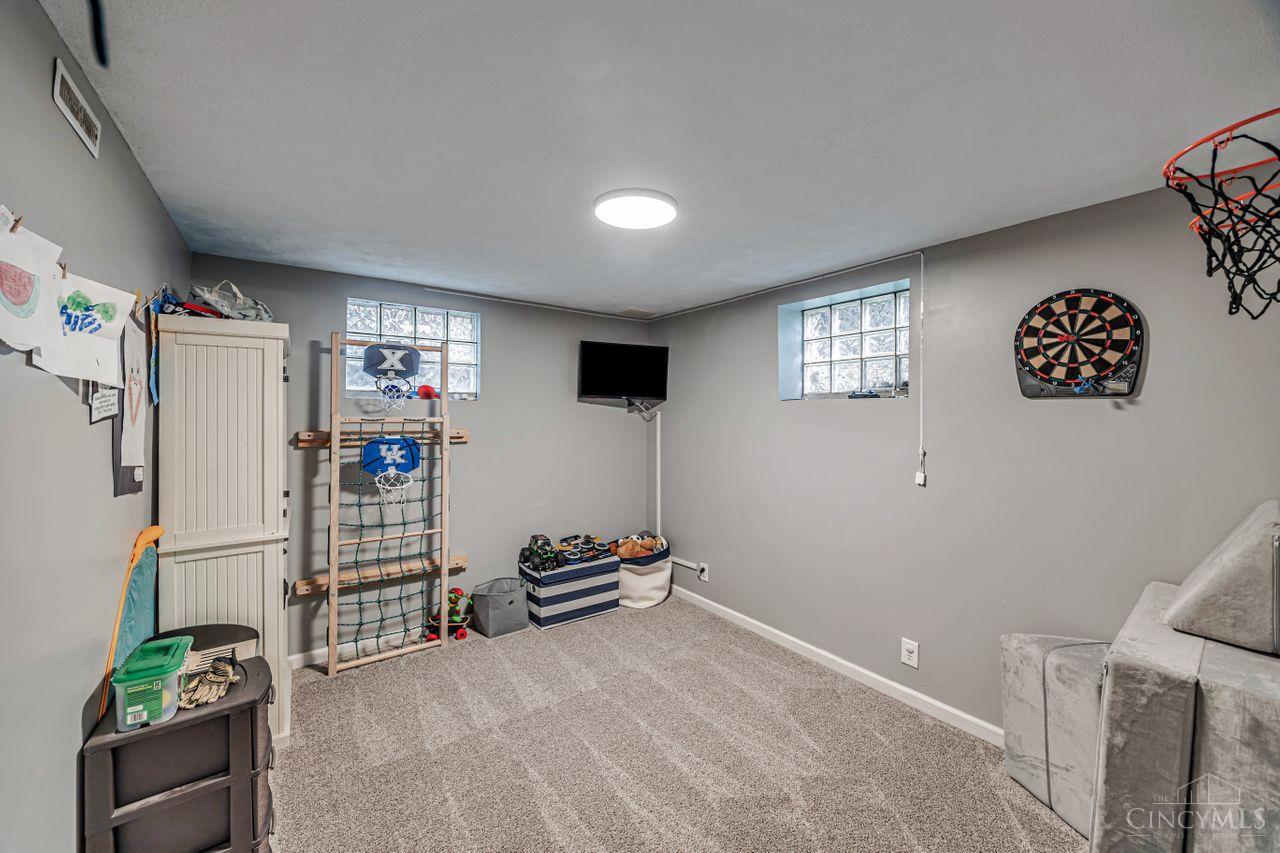 5653 Highland Terrace Drive, Miami Twp, Ohio image 30