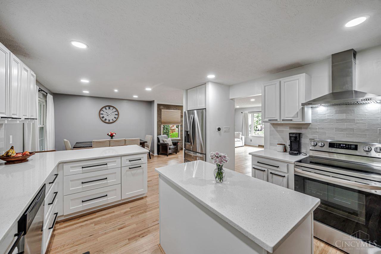 5653 Highland Terrace Drive, Miami Twp, Ohio image 17