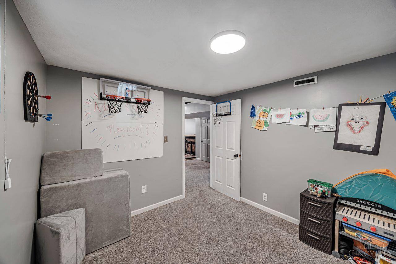 5653 Highland Terrace Drive, Miami Twp, Ohio image 31