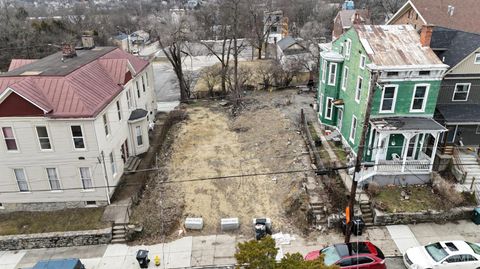 2307 Kenton Street Cincinnati OH 45206