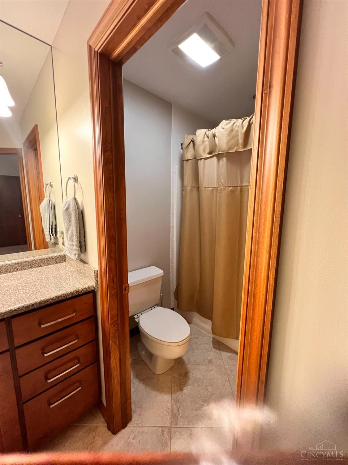 1009 Highpoint Drive, Clearcreek Twp., Ohio image 15