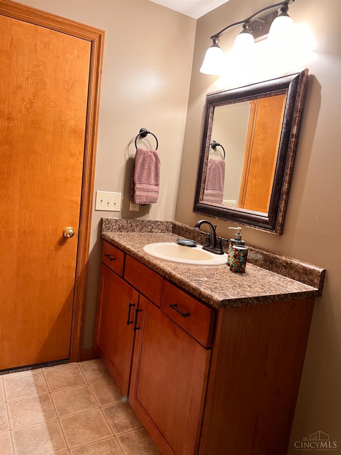 1009 Highpoint Drive, Clearcreek Twp., Ohio image 21