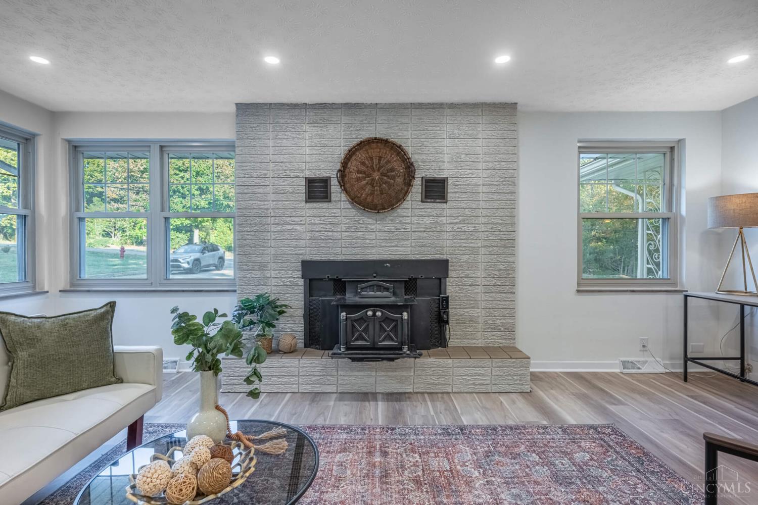 8301 Red Lion Five Points Road