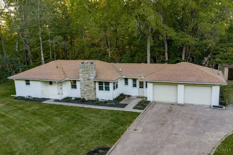 Photo of 8301 Red Lion Five Points Road, Clearcreek Township, OH 45066 (MLS # 1866516)