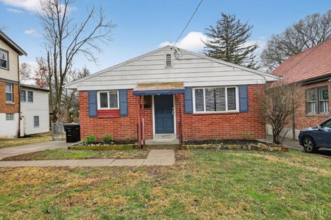 Photo of 4305 Saint Lawrence Avenue, Cincinnati, OH 45205 (MLS # 1870835)