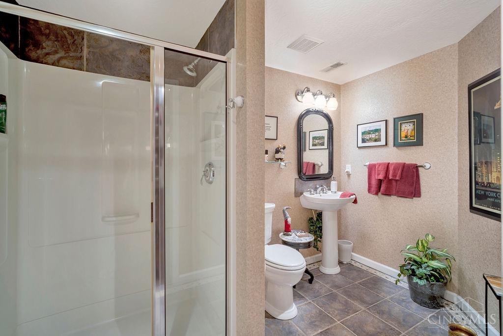 1668 Nichole Court, Hamilton, Ohio image 22