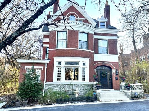 Photo of 445 Ludlow Avenue, Cincinnati, OH 45220 (MLS # 1875998)