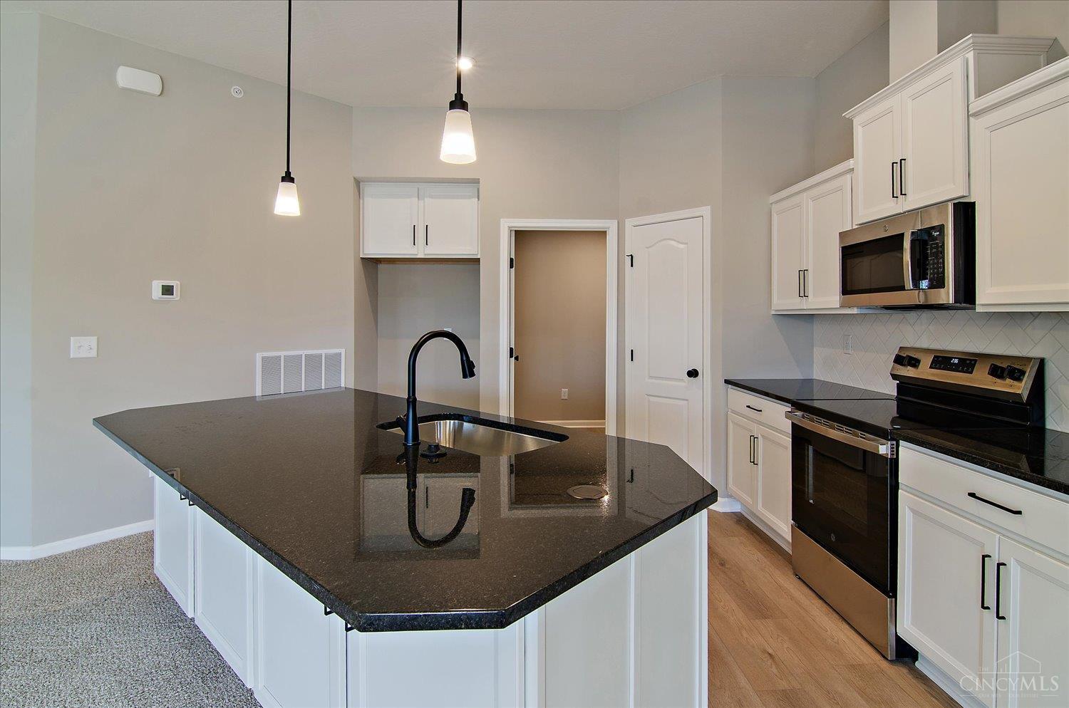 527 Tradition Ridge 81304
