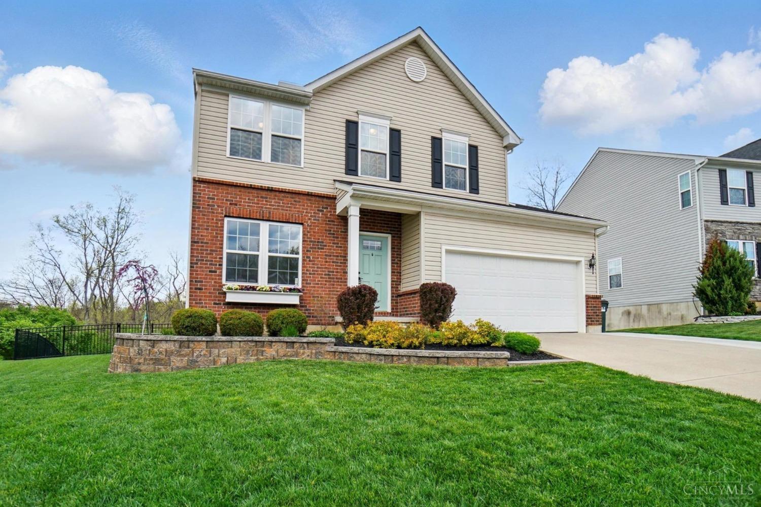 8019 Valley Crossing Drive, Colerain Twp, Ohio image 2