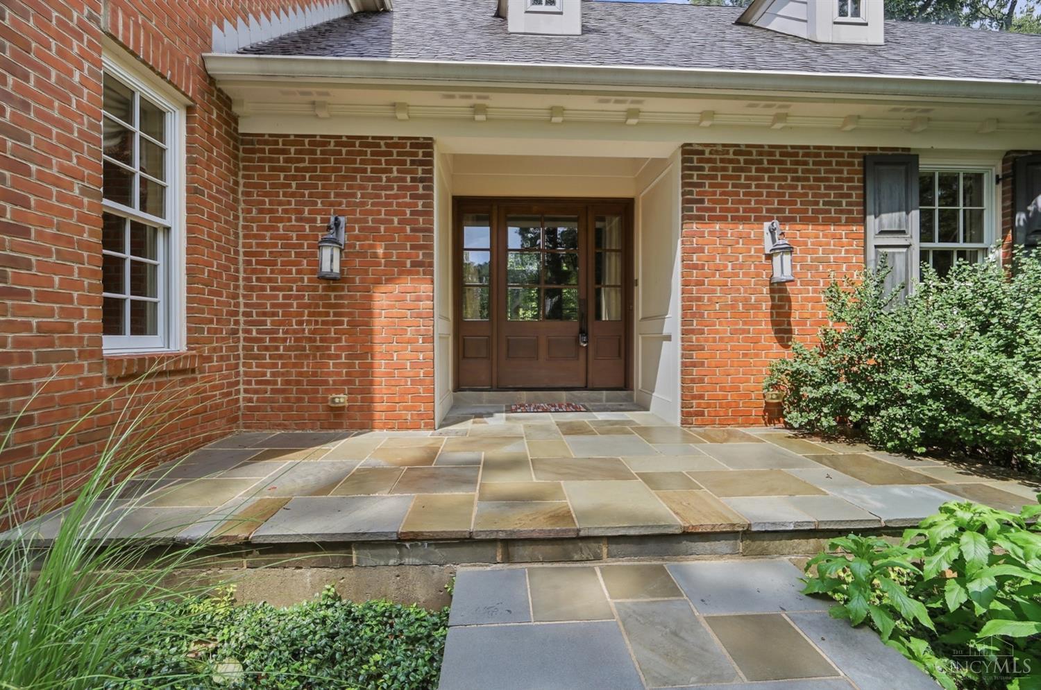 8100 Chinquapin Lane