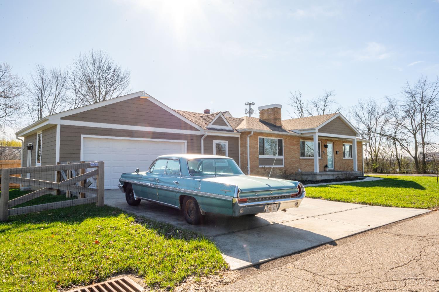 9216 Grandview Avenue