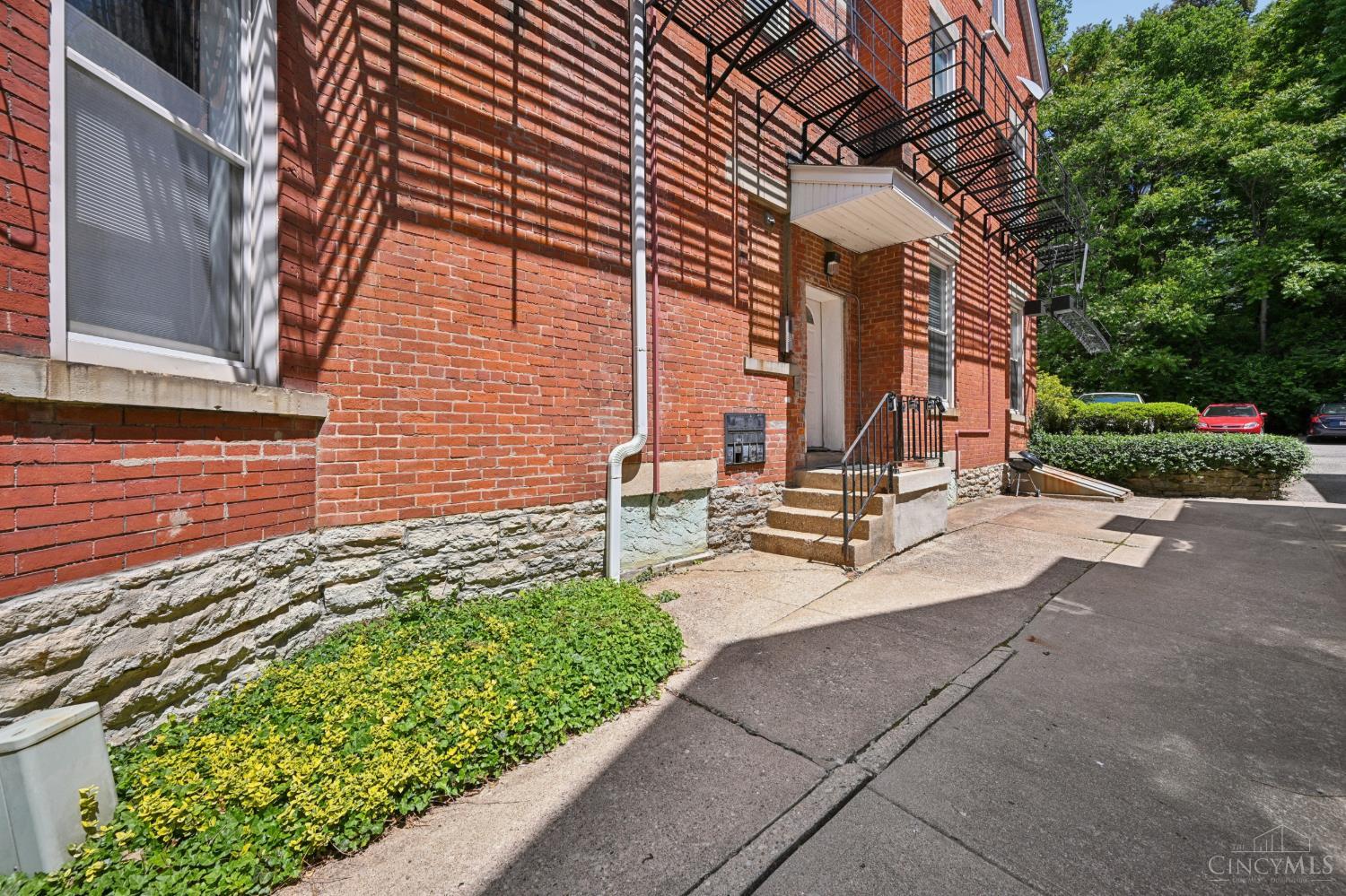 2108 Fulton Avenue C2